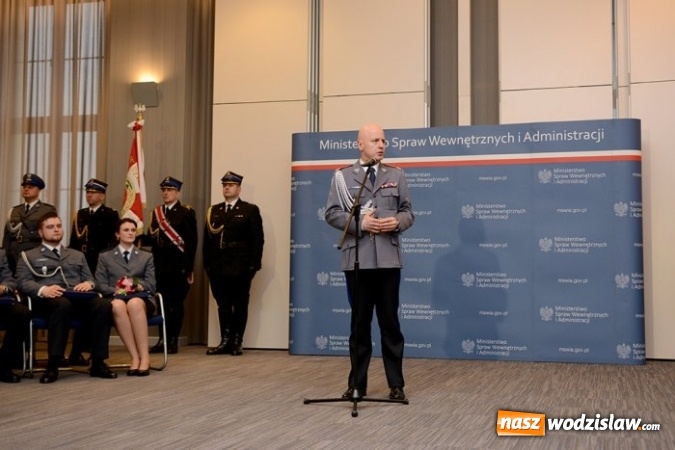 Zdjęcie w galerii na portalu naszwodzislaw.com: Bohaterowie czas&oacute;w pokoju. Wodzisławscy policjanci nagrodzeni przez szefa MSWiA wiadomości z regionu