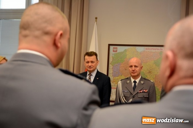 Zdjęcie w galerii na portalu naszwodzislaw.com: Bohaterowie czas&oacute;w pokoju. Wodzisławscy policjanci nagrodzeni przez szefa MSWiA wiadomości z regionu
