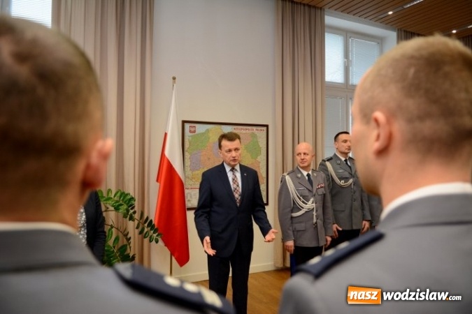 Zdjęcie w galerii na portalu naszwodzislaw.com: Bohaterowie czas&oacute;w pokoju. Wodzisławscy policjanci nagrodzeni przez szefa MSWiA wiadomości z regionu