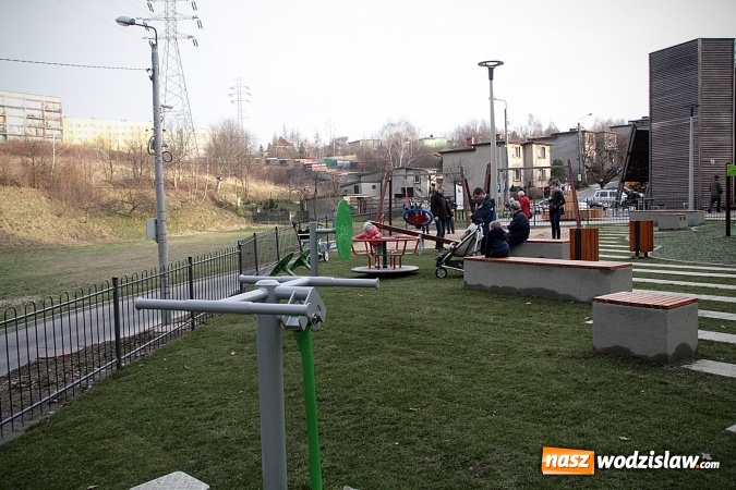 Zdjęcie w galerii na portalu naszwodzislaw.com: Wystartował nowy sezon uzdrowiskowy przy radlińskiej tężni wiadomości z regionu