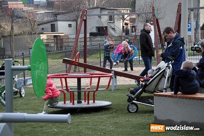 Zdjęcie w galerii na portalu naszwodzislaw.com: Wystartował nowy sezon uzdrowiskowy przy radlińskiej tężni wiadomości z regionu