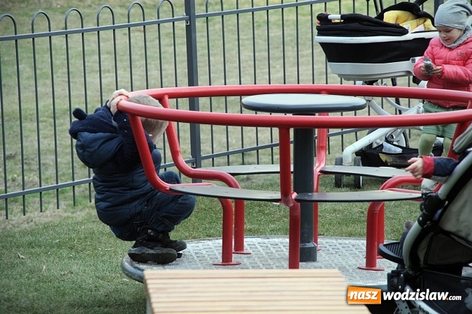 Zdjęcie w galerii na portalu naszwodzislaw.com: Wystartował nowy sezon uzdrowiskowy przy radlińskiej tężni wiadomości z regionu