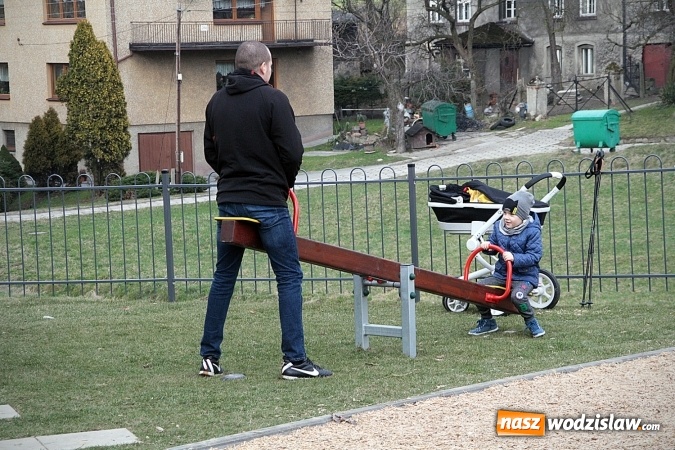 Zdjęcie w galerii na portalu naszwodzislaw.com: Wystartował nowy sezon uzdrowiskowy przy radlińskiej tężni wiadomości z regionu