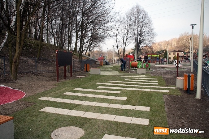 Zdjęcie w galerii na portalu naszwodzislaw.com: Wystartował nowy sezon uzdrowiskowy przy radlińskiej tężni wiadomości z regionu