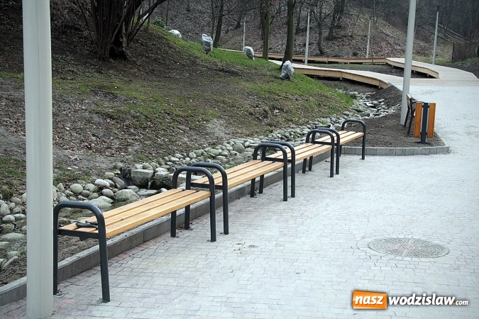Zdjęcie w galerii na portalu naszwodzislaw.com: Wystartował nowy sezon uzdrowiskowy przy radlińskiej tężni wiadomości z regionu