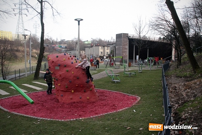 Zdjęcie w galerii na portalu naszwodzislaw.com: Wystartował nowy sezon uzdrowiskowy przy radlińskiej tężni wiadomości z regionu