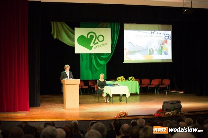 Zdjęcie w galerii na portalu naszwodzislaw.com: Radlin świętuje 20-lecie samorządności. Uroczysta sesja z okazji jubileuszu wiadomości z regionu