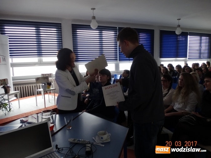 Zdjęcie w galerii na portalu naszwodzislaw.com: Gimnazjaliści powiatu wodzisławskiego lepsi niż uczniowie pozostałych szkół. Podsumowanie konkursu Wiedzy o Sejmie wiadomości z regionu