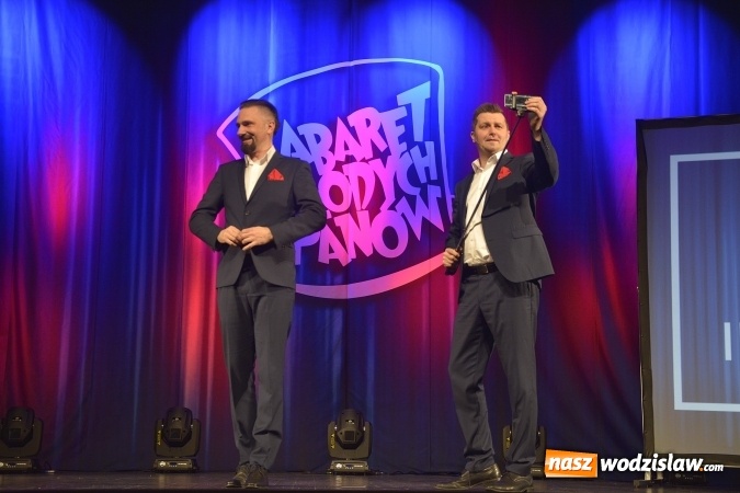 Zdjęcie w galerii na portalu naszwodzislaw.com: Kabaret Młodych Panów bawił w WCK wiadomości z regionu
