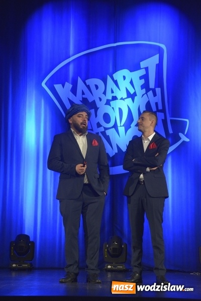 Zdjęcie w galerii na portalu naszwodzislaw.com: Kabaret Młodych Panów bawił w WCK wiadomości z regionu