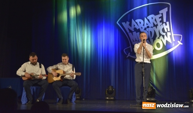 Zdjęcie w galerii na portalu naszwodzislaw.com: Kabaret Młodych Panów bawił w WCK wiadomości z regionu