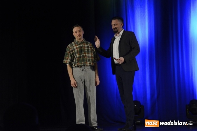 Zdjęcie w galerii na portalu naszwodzislaw.com: Kabaret Młodych Panów bawił w WCK wiadomości z regionu