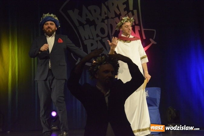Zdjęcie w galerii na portalu naszwodzislaw.com: Kabaret Młodych Panów bawił w WCK wiadomości z regionu