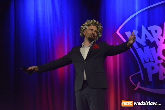 Zdjęcie w galerii na portalu naszwodzislaw.com: Kabaret Młodych Panów bawił w WCK wiadomości z regionu