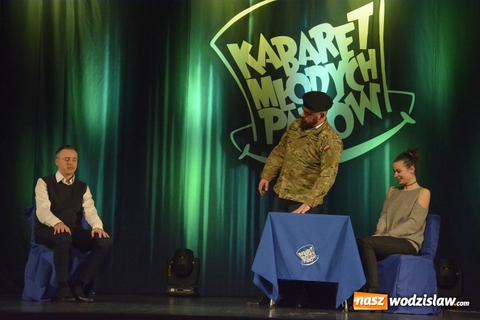 Zdjęcie w galerii na portalu naszwodzislaw.com: Kabaret Młodych Panów bawił w WCK wiadomości z regionu