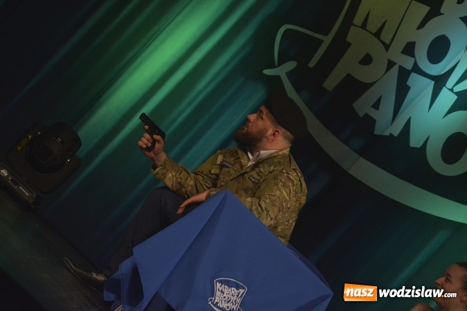 Zdjęcie w galerii na portalu naszwodzislaw.com: Kabaret Młodych Panów bawił w WCK wiadomości z regionu