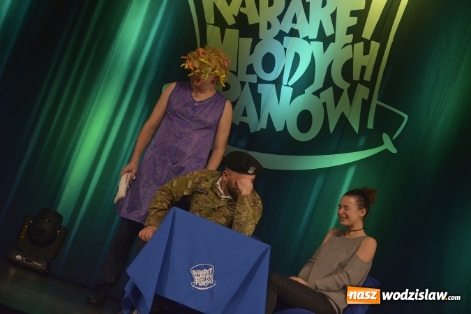 Zdjęcie w galerii na portalu naszwodzislaw.com: Kabaret Młodych Panów bawił w WCK wiadomości z regionu