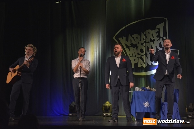 Zdjęcie w galerii na portalu naszwodzislaw.com: Kabaret Młodych Panów bawił w WCK wiadomości z regionu