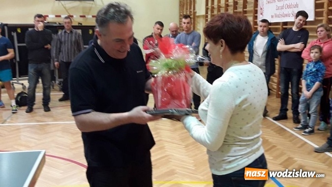 Zdjęcie w galerii na portalu naszwodzislaw.com: Sukces zawodników Relaksu w XXV Wojewódzkim Turnieju Tenisa Stołowego Pracowników Oświaty wiadomości z regionu