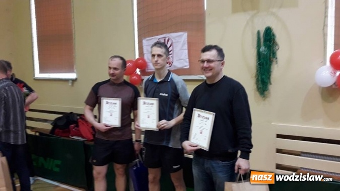 Zdjęcie w galerii na portalu naszwodzislaw.com: Sukces zawodników Relaksu w XXV Wojewódzkim Turnieju Tenisa Stołowego Pracowników Oświaty wiadomości z regionu