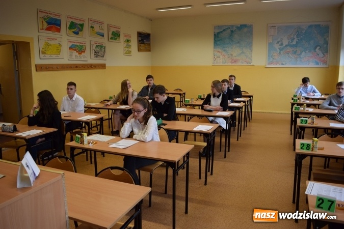 Zdjęcie w galerii na portalu naszwodzislaw.com: Uczniowie z powiatu raciborskiego i wodzisławskiego rywalizowali w kolejnej edycji Turnieju Mądrych Głów wiadomości z regionu