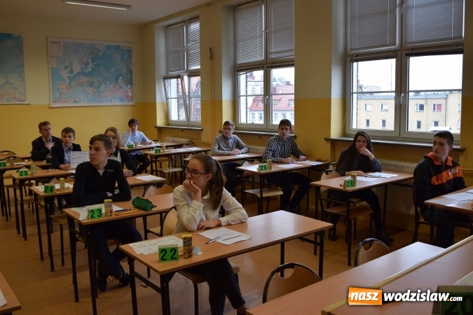 Zdjęcie w galerii na portalu naszwodzislaw.com: Uczniowie z powiatu raciborskiego i wodzisławskiego rywalizowali w kolejnej edycji Turnieju Mądrych Głów wiadomości z regionu