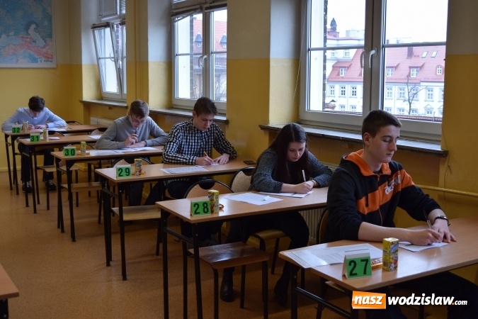 Zdjęcie w galerii na portalu naszwodzislaw.com: Uczniowie z powiatu raciborskiego i wodzisławskiego rywalizowali w kolejnej edycji Turnieju Mądrych Głów wiadomości z regionu