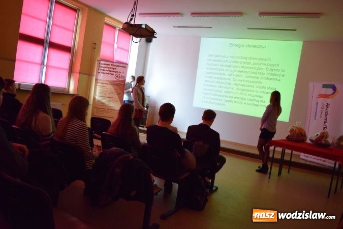 Zdjęcie w galerii na portalu naszwodzislaw.com: Uczniowie z powiatu raciborskiego i wodzisławskiego rywalizowali w kolejnej edycji Turnieju Mądrych Głów wiadomości z regionu