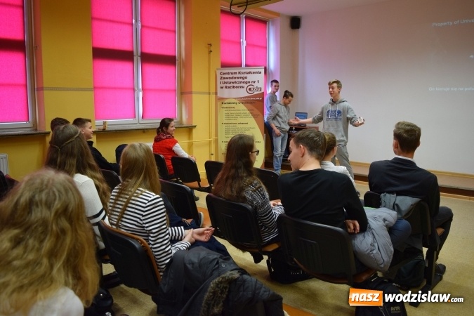 Zdjęcie w galerii na portalu naszwodzislaw.com: Uczniowie z powiatu raciborskiego i wodzisławskiego rywalizowali w kolejnej edycji Turnieju Mądrych Głów wiadomości z regionu