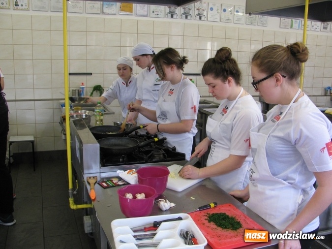 Zdjęcie w galerii na portalu naszwodzislaw.com: Warsztaty z nowoczesnej kuchni śląskiej w Ekonomiku  wiadomości z regionu