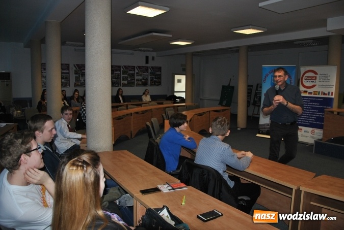 Zdjęcie w galerii na portalu naszwodzislaw.com: Konkurs wiedzy o Irlandii na Dzień Świętego Patryka wiadomości z regionu