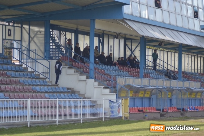 Zdjęcie w galerii na portalu naszwodzislaw.com: Podział punktów w derbowym meczu przy Bogumińskiej wiadomości z regionu