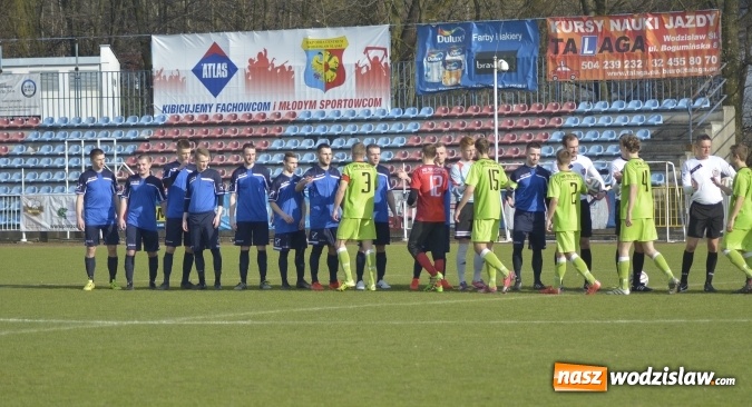 Zdjęcie w galerii na portalu naszwodzislaw.com: Podział punktów w derbowym meczu przy Bogumińskiej wiadomości z regionu