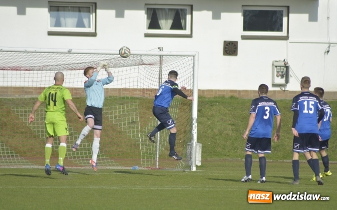 Zdjęcie w galerii na portalu naszwodzislaw.com: Podział punktów w derbowym meczu przy Bogumińskiej wiadomości z regionu