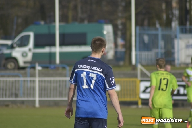 Zdjęcie w galerii na portalu naszwodzislaw.com: Podział punktów w derbowym meczu przy Bogumińskiej wiadomości z regionu