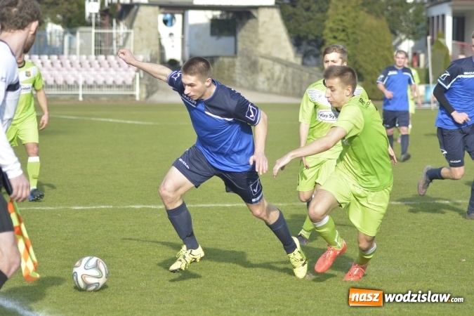 Zdjęcie w galerii na portalu naszwodzislaw.com: Podział punktów w derbowym meczu przy Bogumińskiej wiadomości z regionu