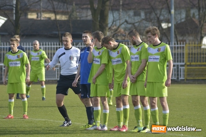 Zdjęcie w galerii na portalu naszwodzislaw.com: Podział punktów w derbowym meczu przy Bogumińskiej wiadomości z regionu