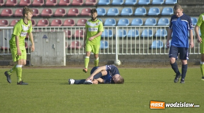 Zdjęcie w galerii na portalu naszwodzislaw.com: Podział punktów w derbowym meczu przy Bogumińskiej wiadomości z regionu