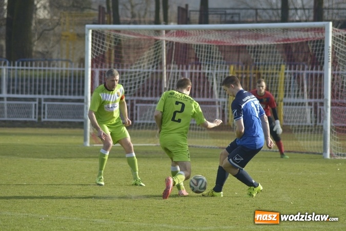 Zdjęcie w galerii na portalu naszwodzislaw.com: Podział punktów w derbowym meczu przy Bogumińskiej wiadomości z regionu