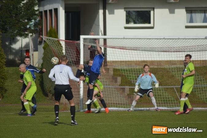 Zdjęcie w galerii na portalu naszwodzislaw.com: Podział punktów w derbowym meczu przy Bogumińskiej wiadomości z regionu