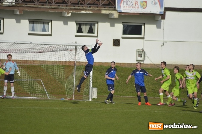 Zdjęcie w galerii na portalu naszwodzislaw.com: Podział punktów w derbowym meczu przy Bogumińskiej wiadomości z regionu