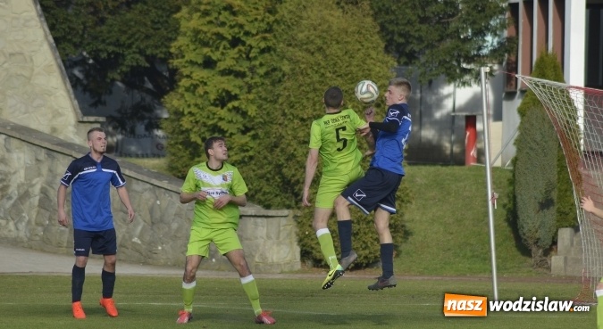 Zdjęcie w galerii na portalu naszwodzislaw.com: Podział punktów w derbowym meczu przy Bogumińskiej wiadomości z regionu
