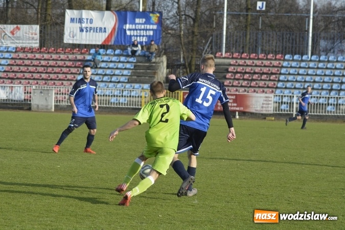 Zdjęcie w galerii na portalu naszwodzislaw.com: Podział punktów w derbowym meczu przy Bogumińskiej wiadomości z regionu