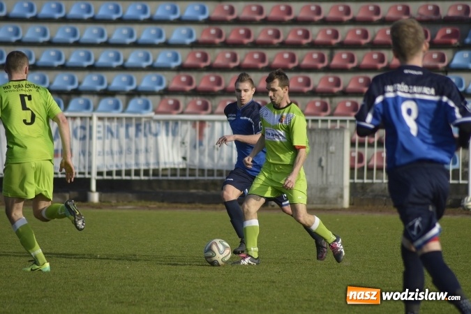 Zdjęcie w galerii na portalu naszwodzislaw.com: Podział punktów w derbowym meczu przy Bogumińskiej wiadomości z regionu
