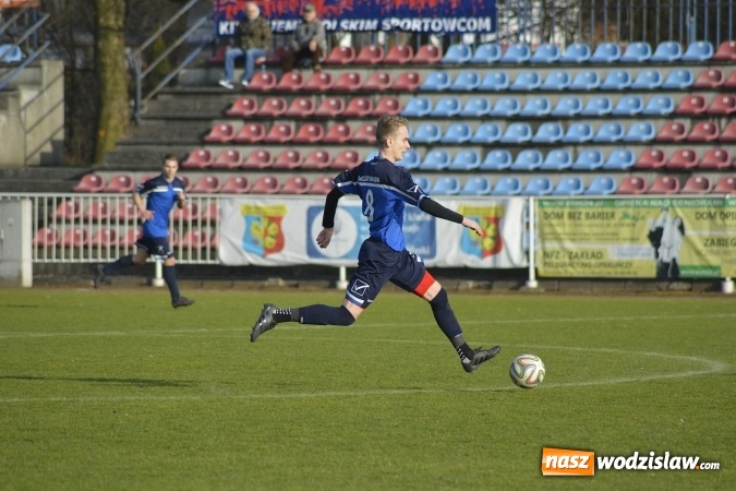 Zdjęcie w galerii na portalu naszwodzislaw.com: Podział punktów w derbowym meczu przy Bogumińskiej wiadomości z regionu