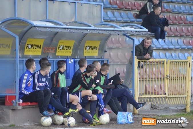 Zdjęcie w galerii na portalu naszwodzislaw.com: Podział punktów w derbowym meczu przy Bogumińskiej wiadomości z regionu