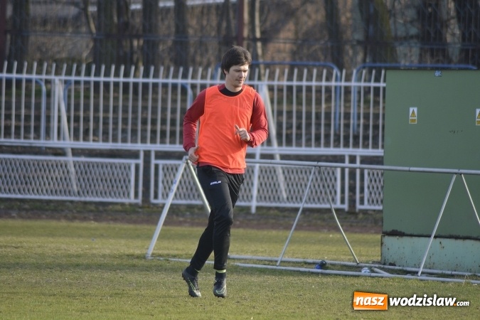 Zdjęcie w galerii na portalu naszwodzislaw.com: Podział punktów w derbowym meczu przy Bogumińskiej wiadomości z regionu