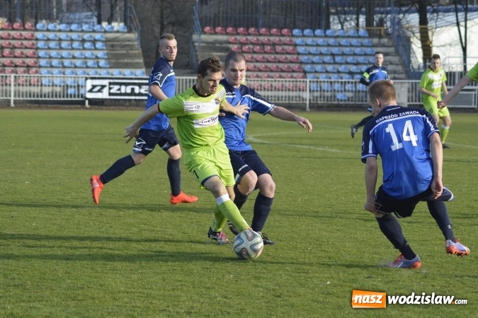 Zdjęcie w galerii na portalu naszwodzislaw.com: Podział punktów w derbowym meczu przy Bogumińskiej wiadomości z regionu