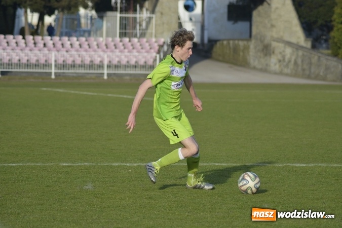 Zdjęcie w galerii na portalu naszwodzislaw.com: Podział punktów w derbowym meczu przy Bogumińskiej wiadomości z regionu