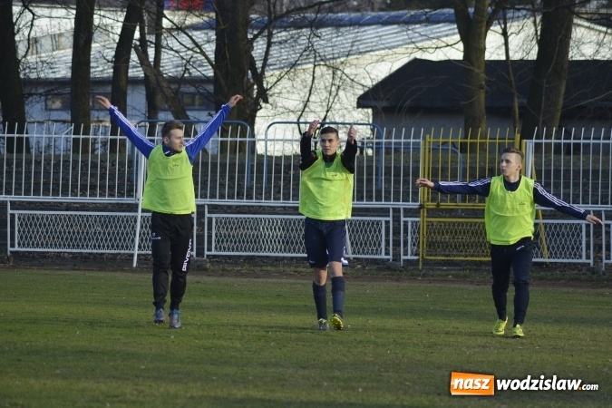 Zdjęcie w galerii na portalu naszwodzislaw.com: Podział punktów w derbowym meczu przy Bogumińskiej wiadomości z regionu